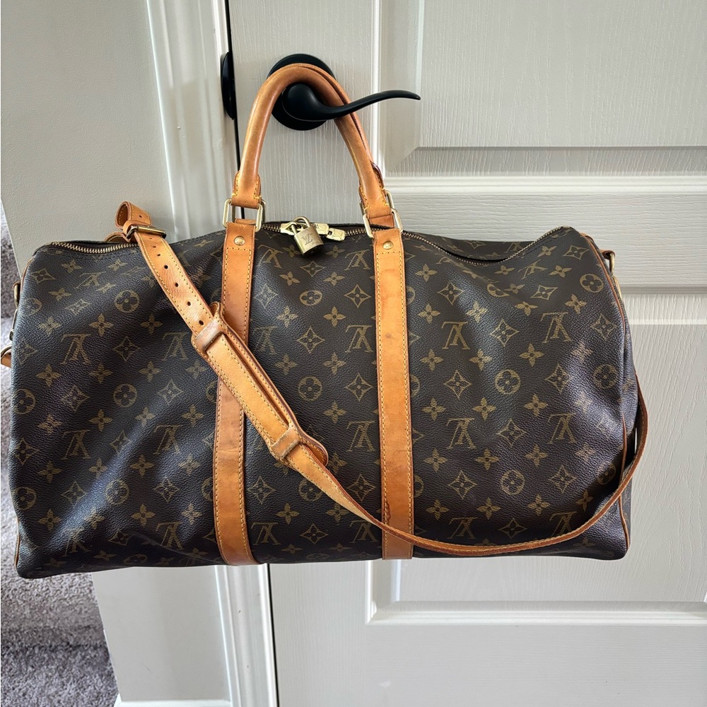 AUTHENTIC AND VINTAGE Louis Vuitton Keepall 50 Monogram Canvas travel Bag